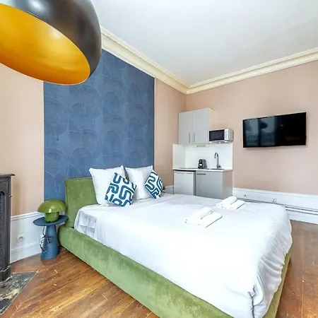 Confortable Au Centre 14ème Paris